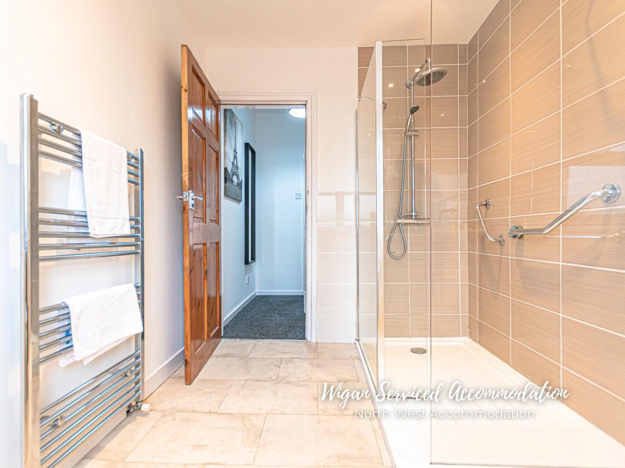 Wigan Serviced Accommodation Экстерьер фото
