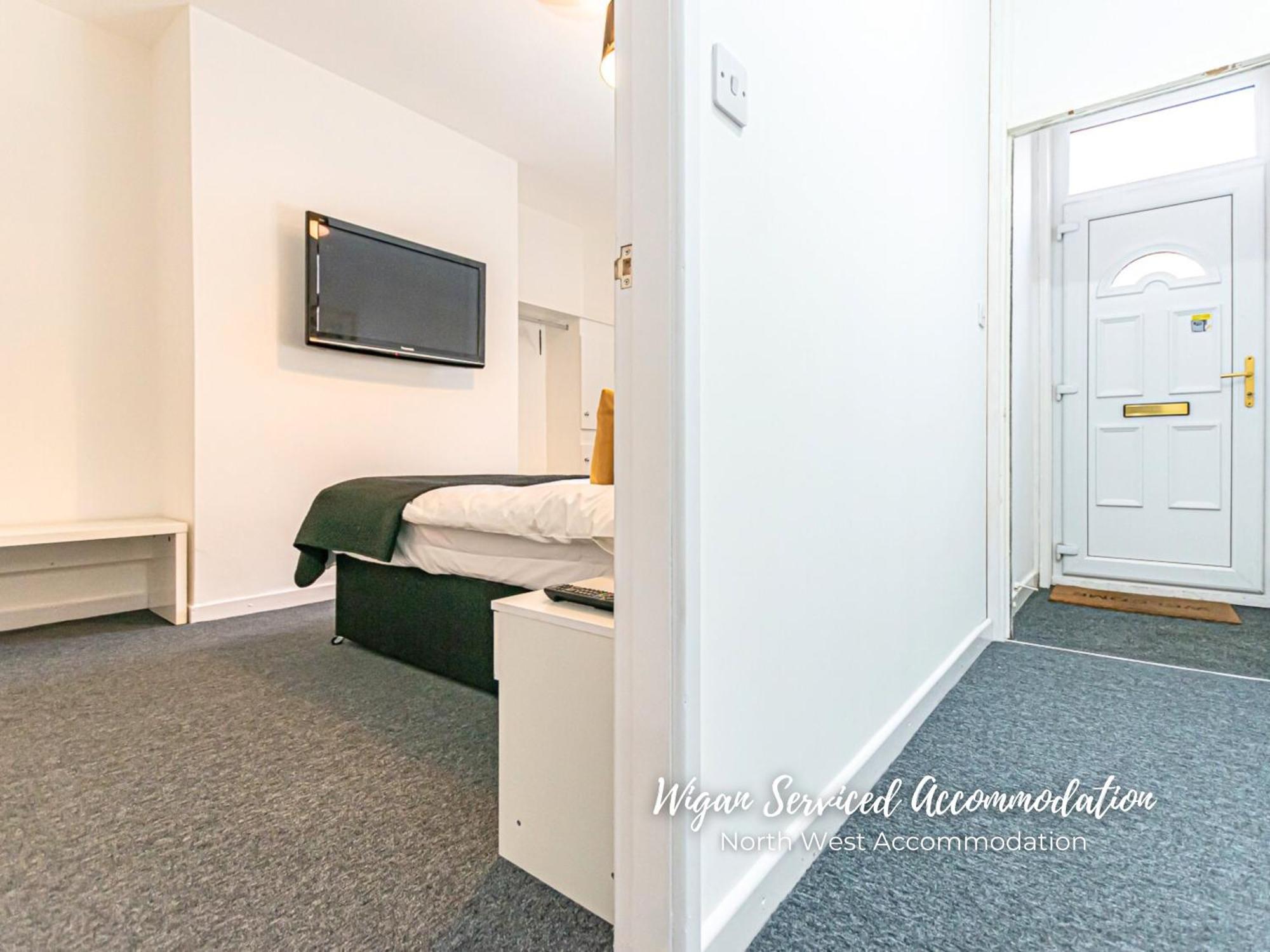 Wigan Serviced Accommodation Экстерьер фото