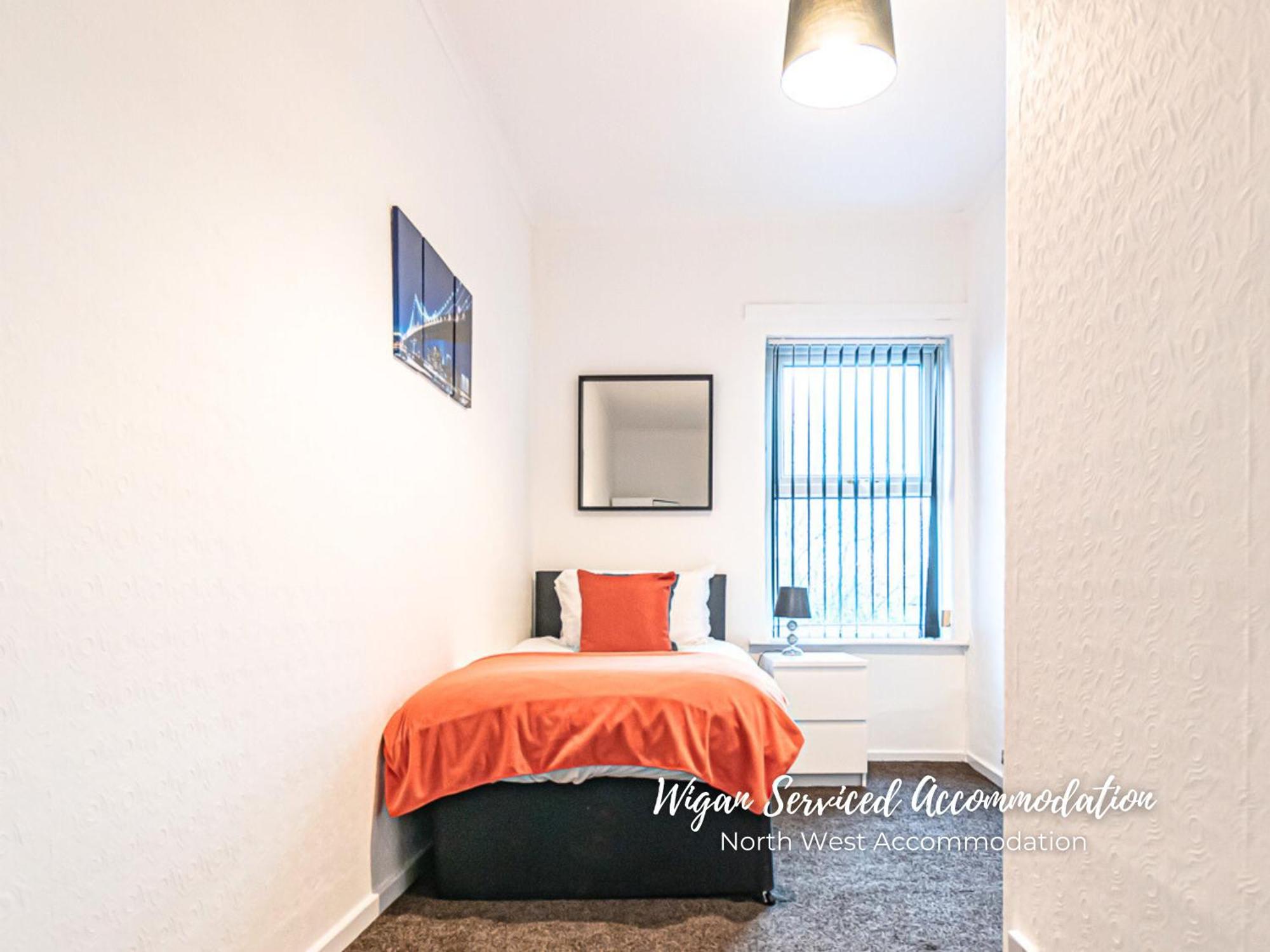 Wigan Serviced Accommodation Экстерьер фото